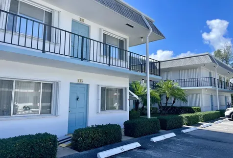 2880 Lake Osborne Drive Lake Worth Beach FL 33461