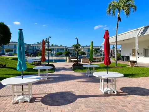 2880 Lake Osborne Drive Lake Worth Beach FL 33461