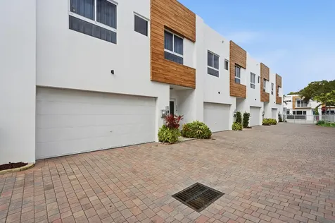 1241 Ne 18th Avenue Fort Lauderdale FL 33304