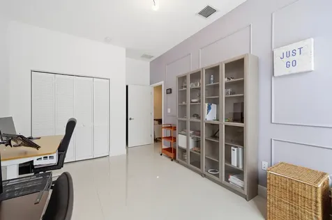 1241 Ne 18th Avenue Fort Lauderdale FL 33304