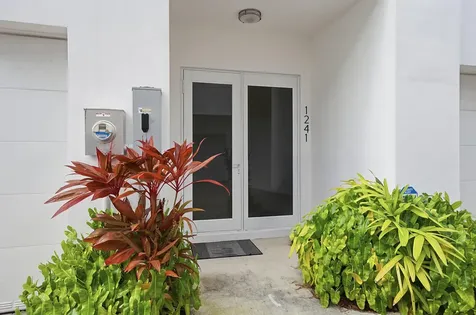 1241 Ne 18th Avenue Fort Lauderdale FL 33304