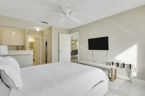 360 Bella Vista Court Jupiter FL 33477
