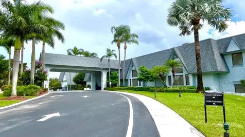 6585 Kensington Lane Delray Beach FL 33446