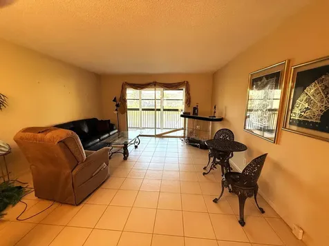6585 Kensington Lane Delray Beach FL 33446