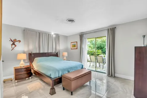 1290 Sw 8th Street Boca Raton FL 33486