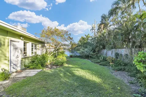 1290 Sw 8th Street Boca Raton FL 33486