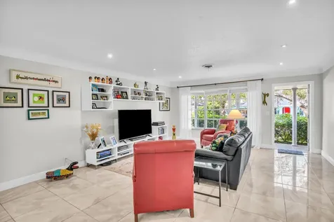 1290 Sw 8th Street Boca Raton FL 33486