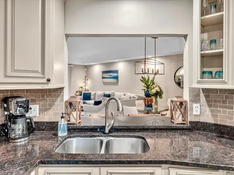 9043 Chatsworth Cascades Boca Raton FL 33434