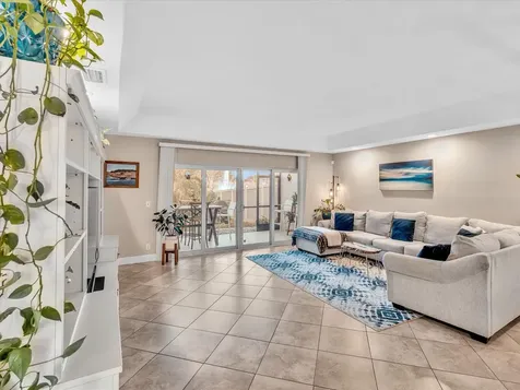 9043 Chatsworth Cascades Boca Raton FL 33434