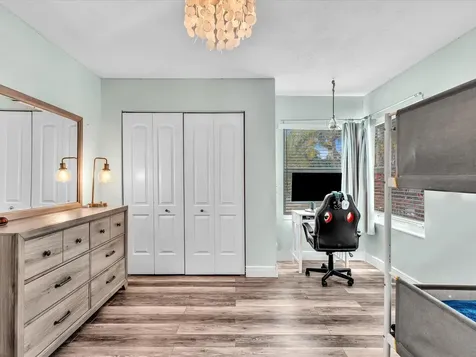 9043 Chatsworth Cascades Boca Raton FL 33434
