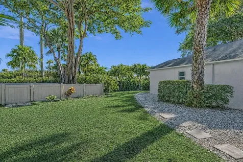 9043 Chatsworth Cascades Boca Raton FL 33434