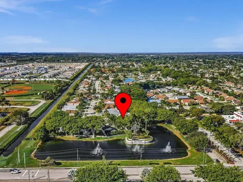 9043 Chatsworth Cascades Boca Raton FL 33434