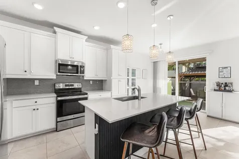 4330 Lago Drive Deerfield Beach FL 33064