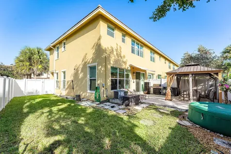 4330 Lago Drive Deerfield Beach FL 33064