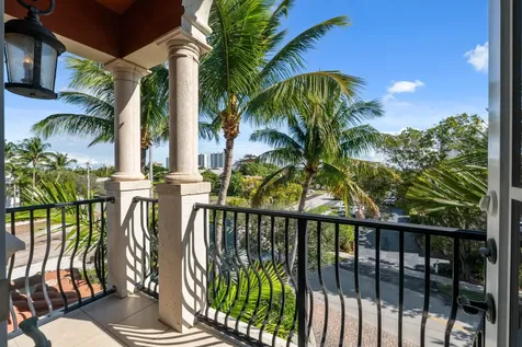 453 Ne 19th Avenue Deerfield Beach FL 33441