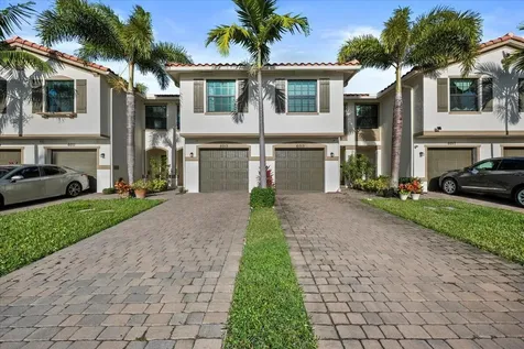 6013 Woods Edge Circle Riviera Beach FL 33410