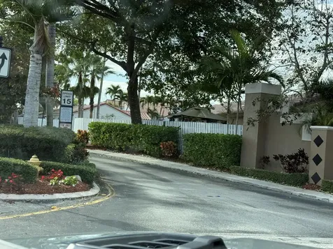 12633 Nw 13 Court Sunrise FL 33323