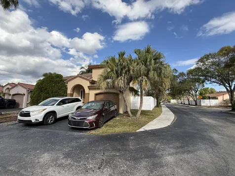 12633 Nw 13 Court Sunrise FL 33323