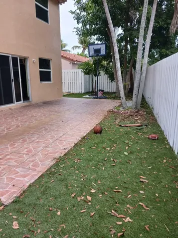 12633 Nw 13 Court Sunrise FL 33323
