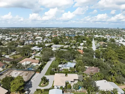 2642 Ne 26th Terrace Lighthouse Point FL 33064