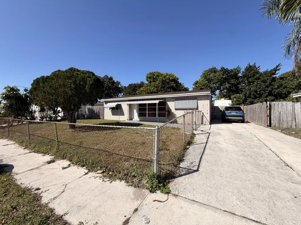 431 Pensacola Drive Lake Worth FL 33462