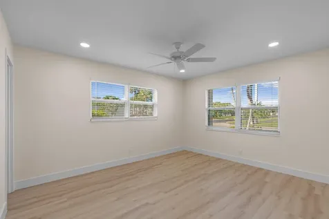 256 Lake Meryl Drive West Palm Beach FL 33411