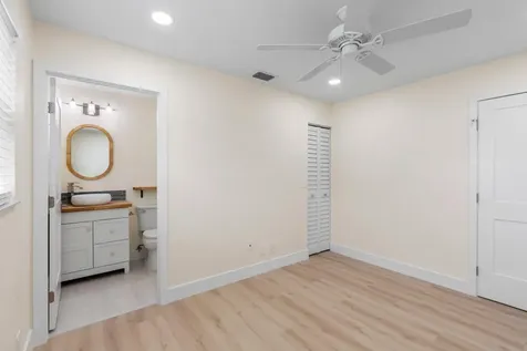 256 Lake Meryl Drive West Palm Beach FL 33411