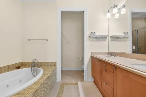 369 W Mallory Circle Delray Beach FL 33483