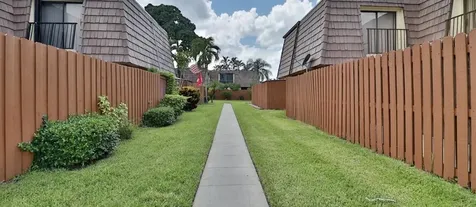 1034 Springdale Circle Palm Springs FL 33461