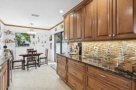 71 Windsor Circle Boynton Beach FL 33436