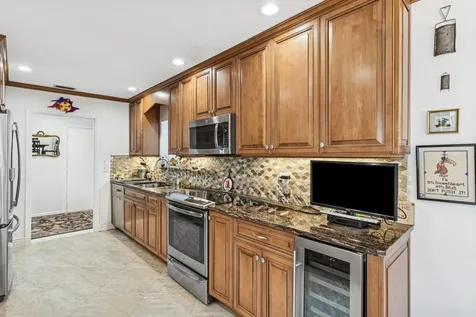 71 Windsor Circle Boynton Beach FL 33436