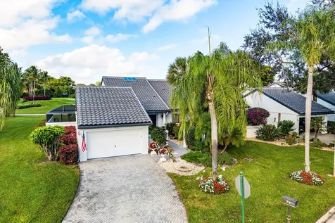 71 Windsor Circle Boynton Beach FL 33436