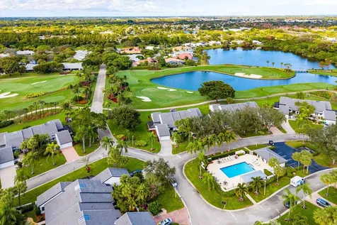 71 Windsor Circle Boynton Beach FL 33436
