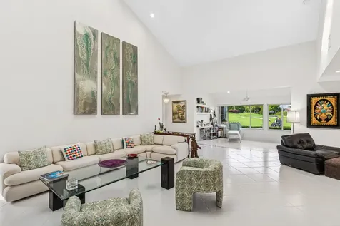 71 Windsor Circle Boynton Beach FL 33436