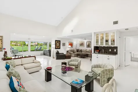 71 Windsor Circle Boynton Beach FL 33436
