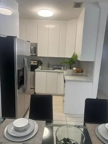 299 SW 7th Street Boca Raton FL 33432