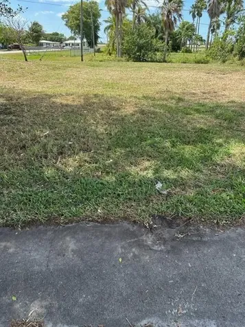 501 W Baines Terrace Pahokee FL 33476