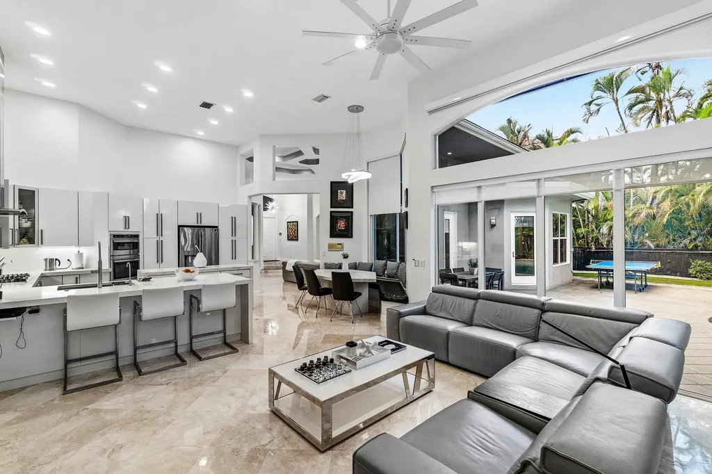 2358 Nw 49th Lane Boca Raton FL 33431
