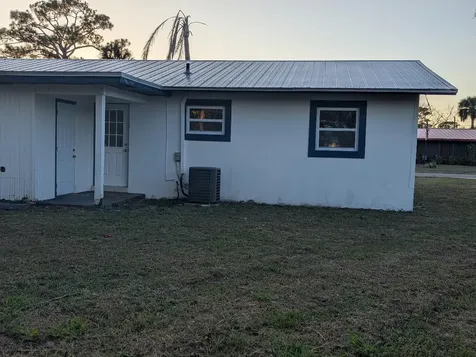 2736 Seneca Avenue Fort Pierce FL 34945