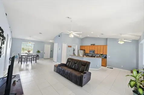 5859 Nw Cullom Circle Port Saint Lucie FL 34986