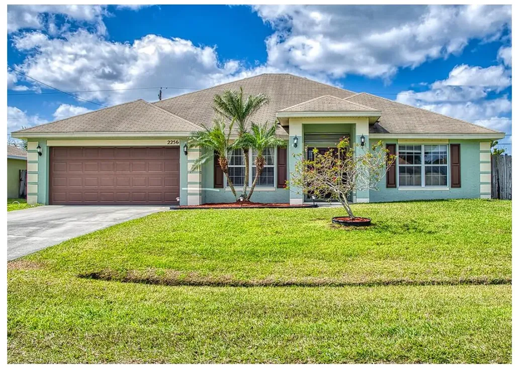 2256 Sw Franklin Street Port Saint Lucie FL 34953