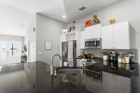 3037 Se Iris Street Stuart FL 34997