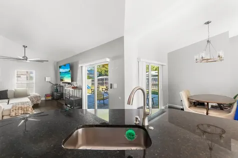 3037 Se Iris Street Stuart FL 34997