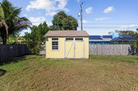3037 Se Iris Street Stuart FL 34997