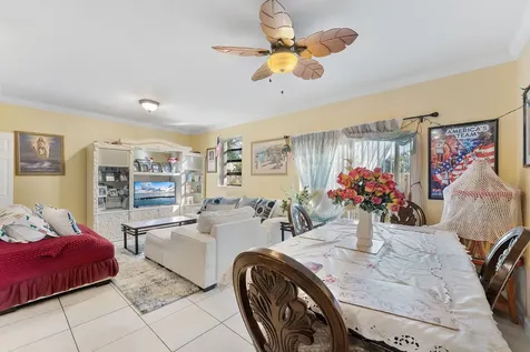 5438 Nw 27th Street Margate FL 33063