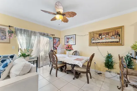 5438 Nw 27th Street Margate FL 33063