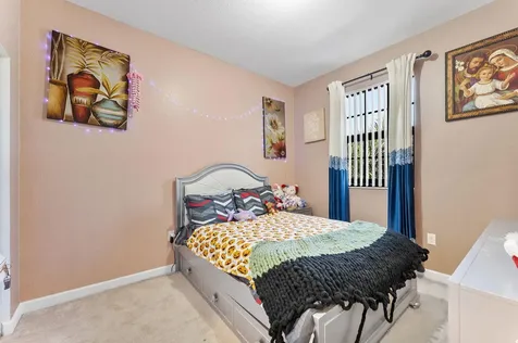 5438 Nw 27th Street Margate FL 33063