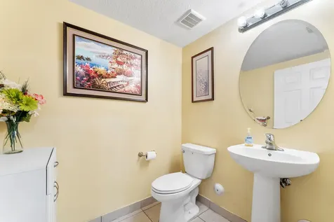 5438 Nw 27th Street Margate FL 33063