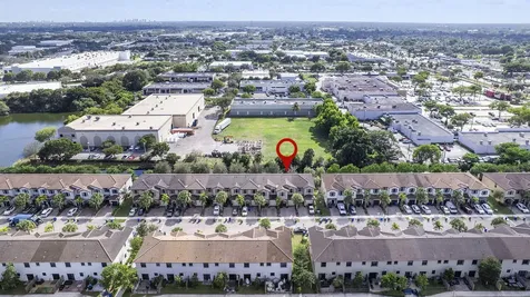5438 Nw 27th Street Margate FL 33063