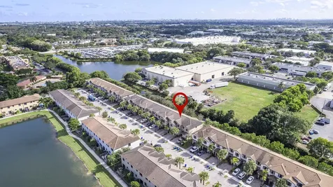5438 Nw 27th Street Margate FL 33063